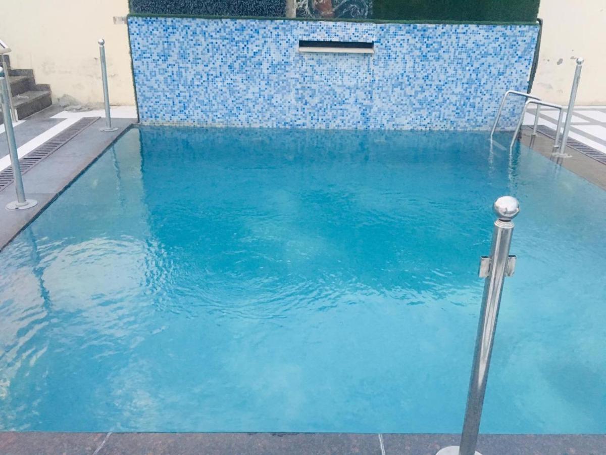 Sallow Royal Suites Amritsar Exterior photo